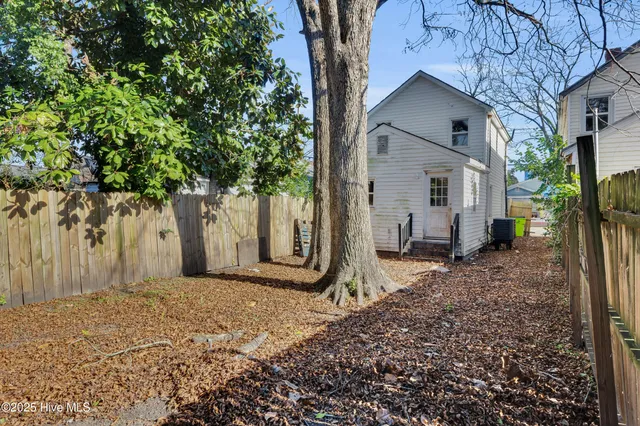 $1,430 | 605 1st Avenue, New Bern, NC 28560