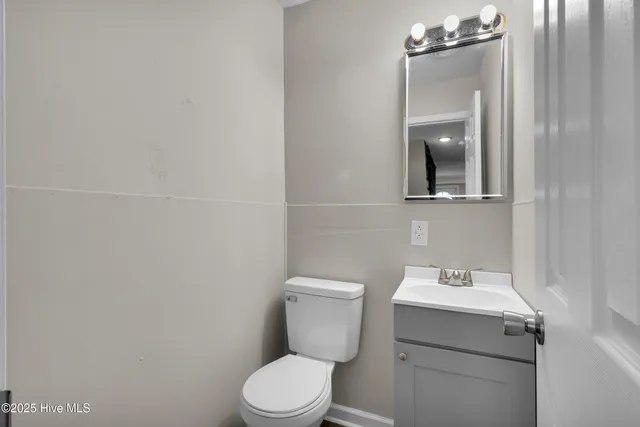 $1,430 | 605 1st Avenue, New Bern, NC 28560