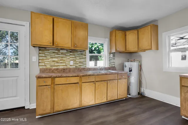 $1,430 | 605 1st Avenue, New Bern, NC 28560