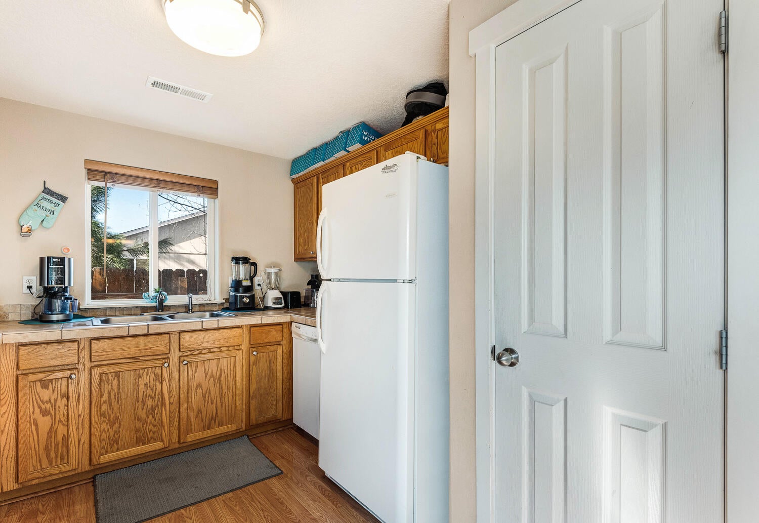 2846 Southwest Cascade Avenue Redmond, OR 97756 - Photo 8 of 15 2846 SW Cascade Ave - 8