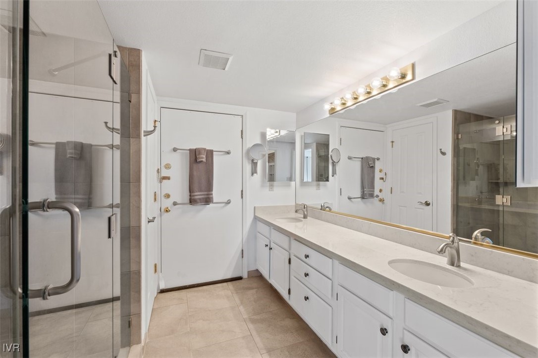 400 Fairview Boulevard, Unit 86 Incline Village, NV 89451 - Photo 19 of 36 a spacious bathroom with a double vanity sink mirror and double