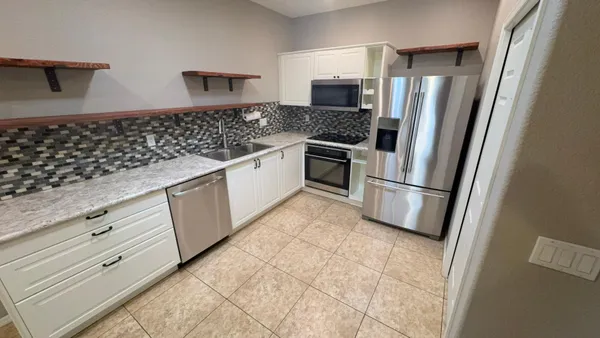 $1,649 | 2101 South Yellow Wood, Unit 45, Mesa, AZ 85209