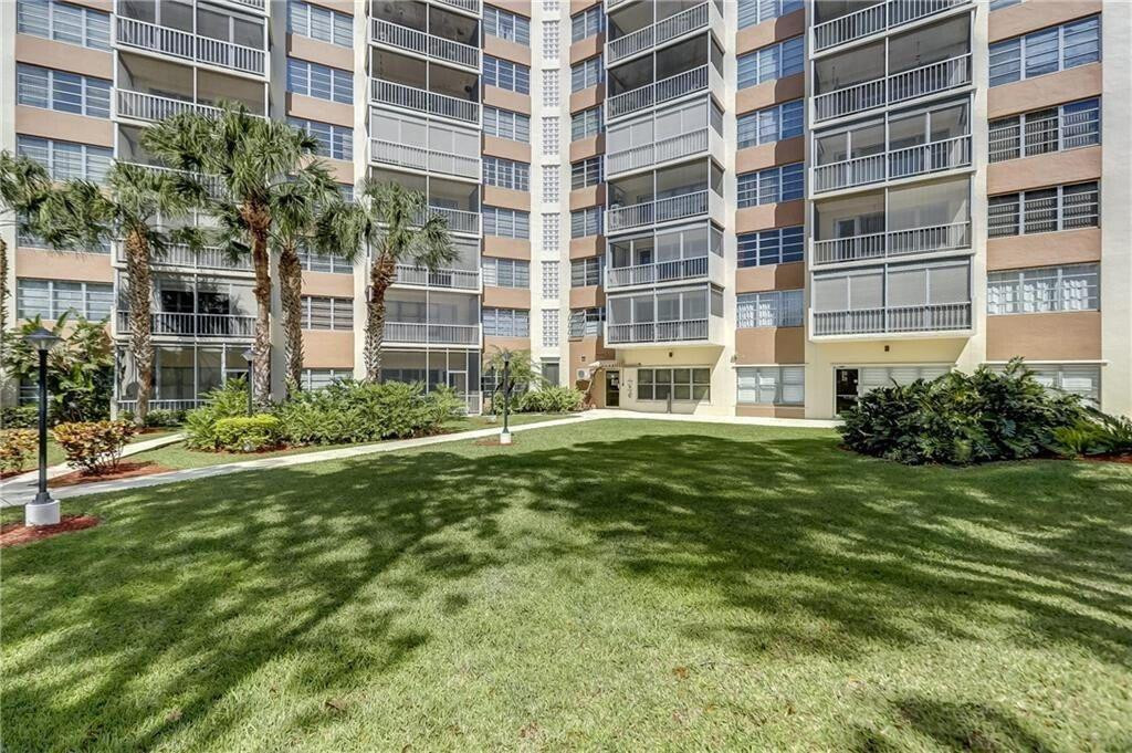 10777 West Sample Road, Unit 809 Coral Springs, FL 33065 - Photo 4 of 24 Photo 4