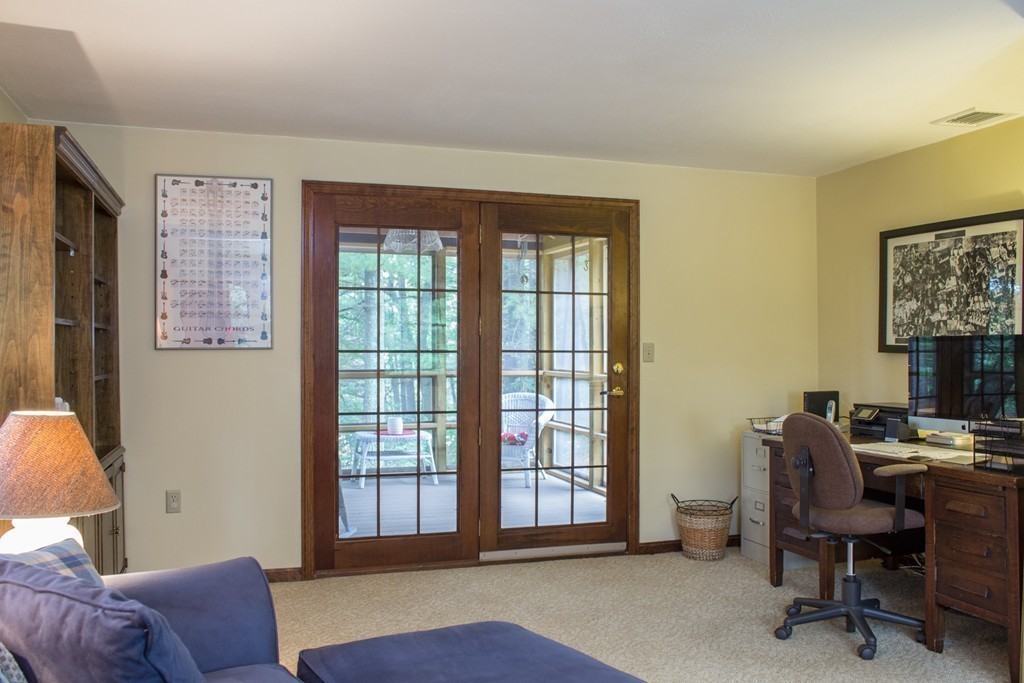 25 Green Valley Road Medway, MA 02053 - Photo 25 of 30 a livingroom with workspace and a window