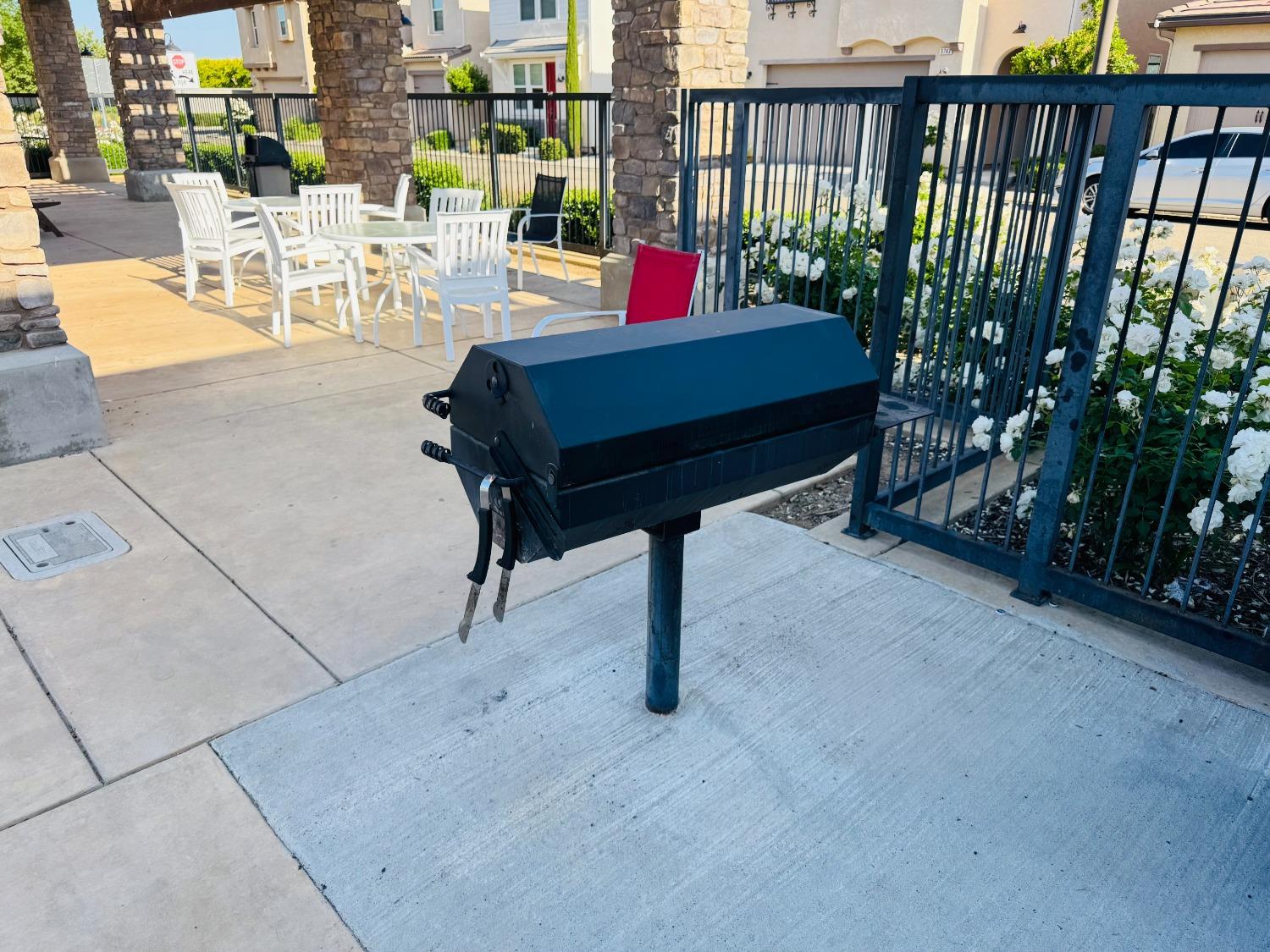 3673 Artistry Way Clovis, CA 93619 - Photo 19 of 20