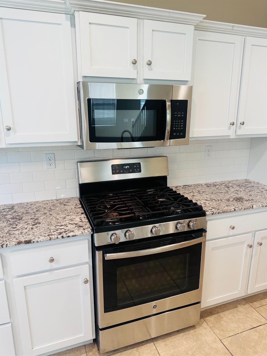 3673 Artistry Way Clovis, CA 93619 - Photo 5 of 20