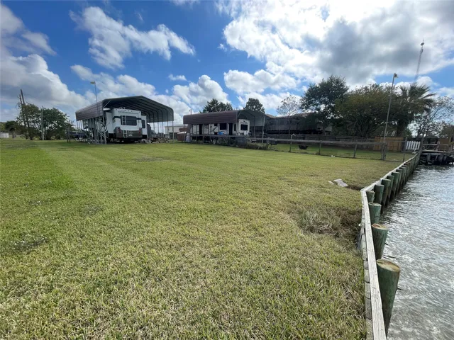 a view of a lake with houses