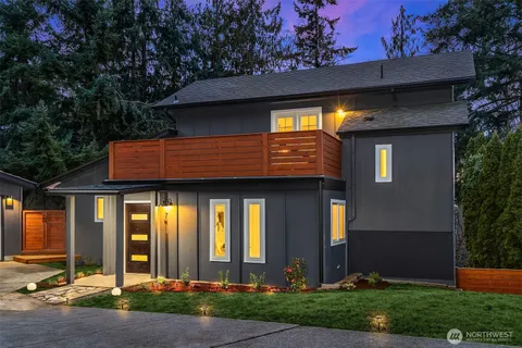 $1,399,950 | 701 10th Street, Mukilteo, WA 98275