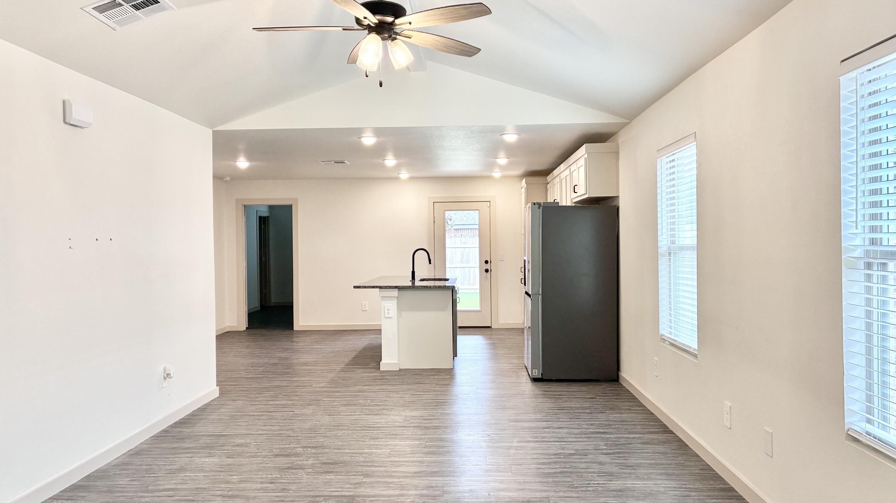 7705 Date Avenue Lubbock, TX 79404 - Photo 6 of 22 IMG_5538