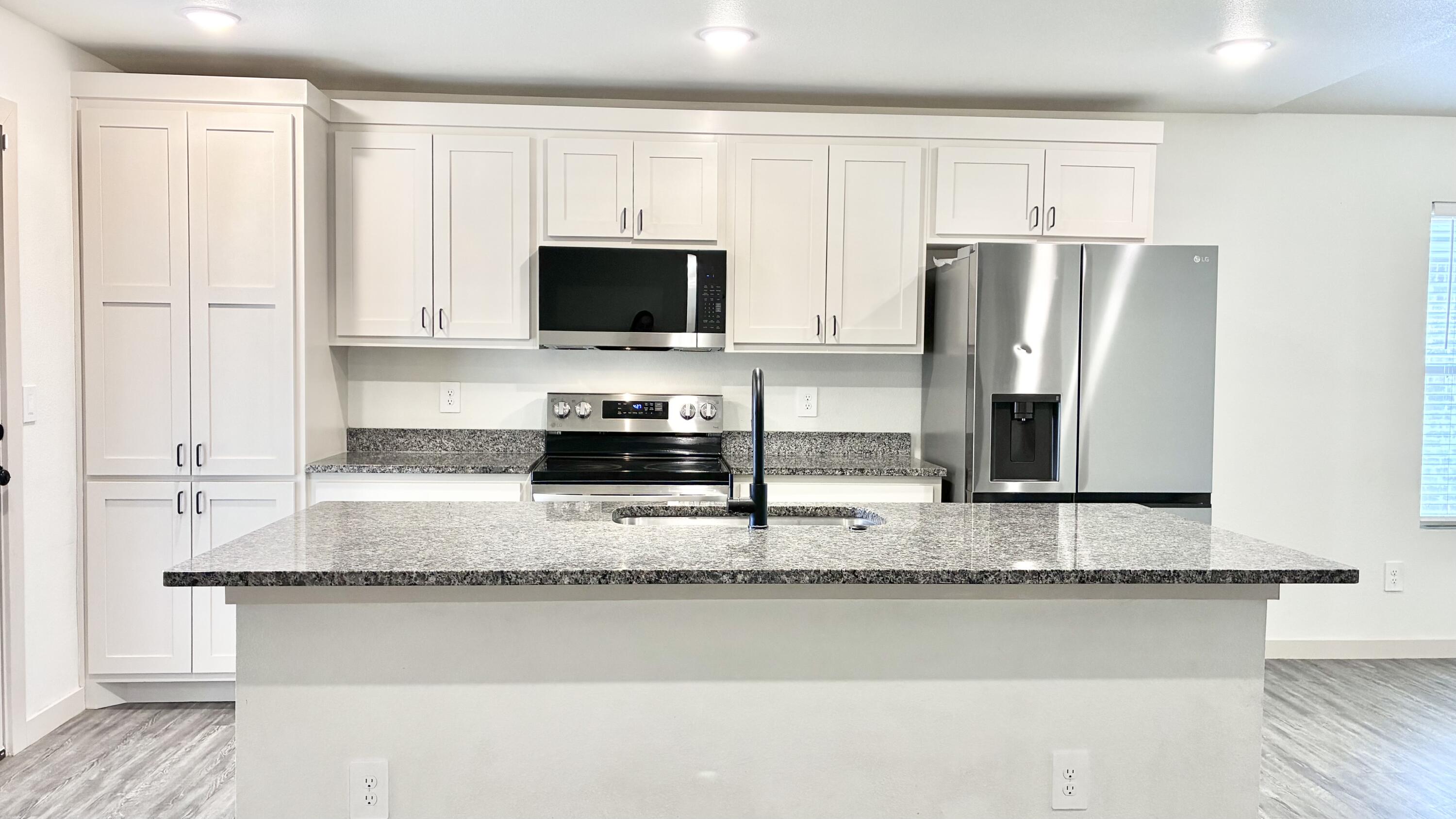 7705 Date Avenue Lubbock, TX 79404 - Photo 9 of 22 IMG_5541