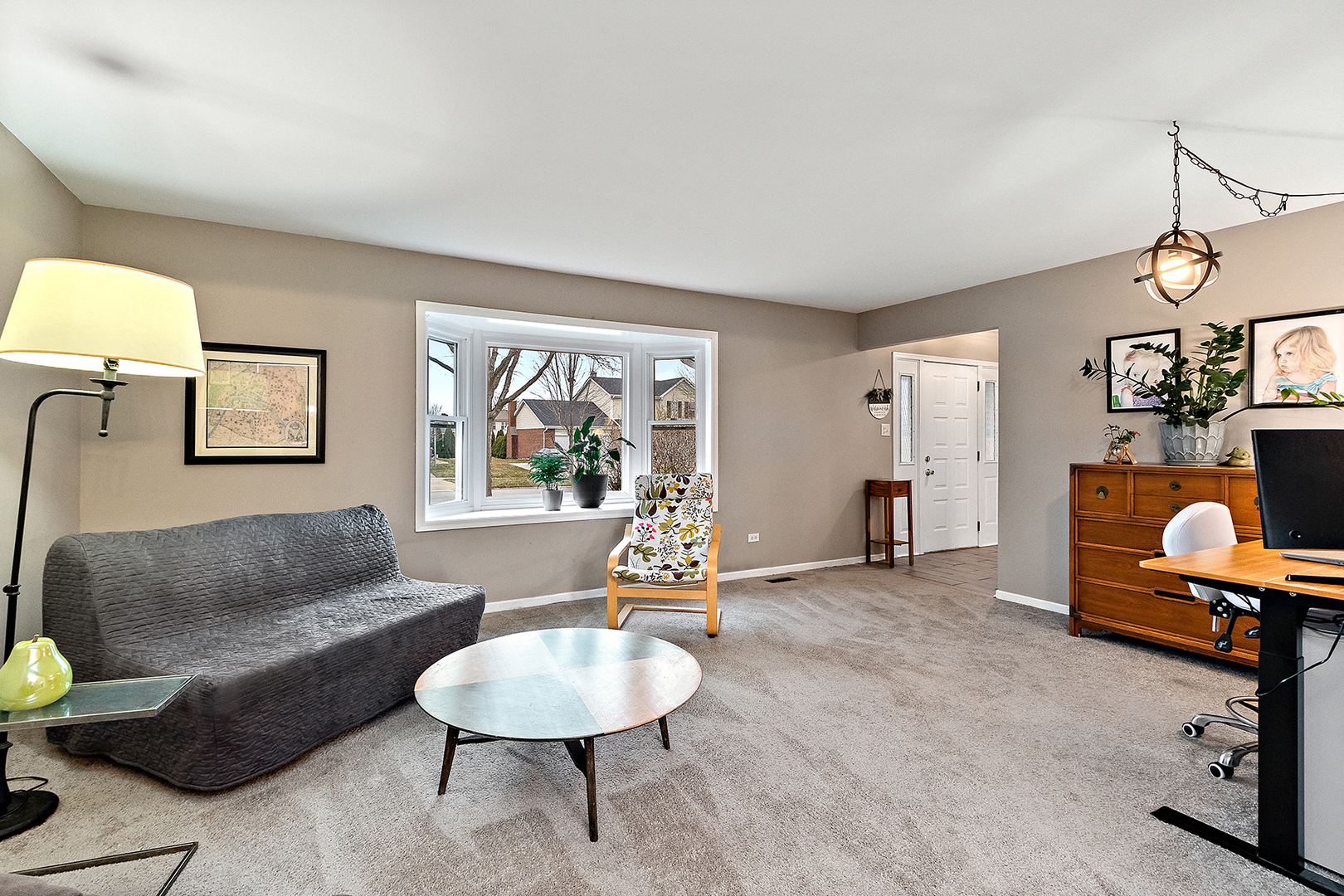 1813 Newport Road Downers Grove, IL 60516 - Photo 6 of 23 a living room with furniture and a window