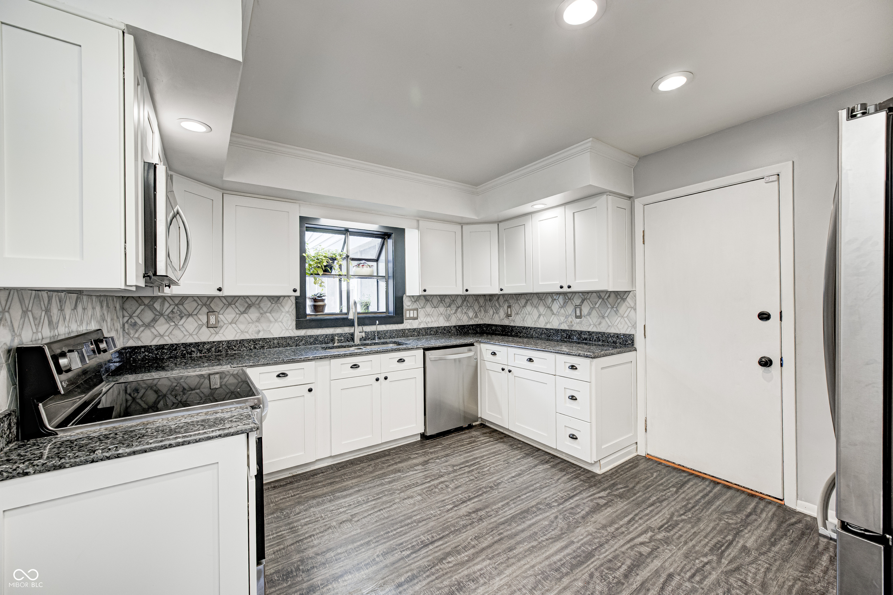 702 Griffin Road Indianapolis, IN 46227 - Photo 11 of 42