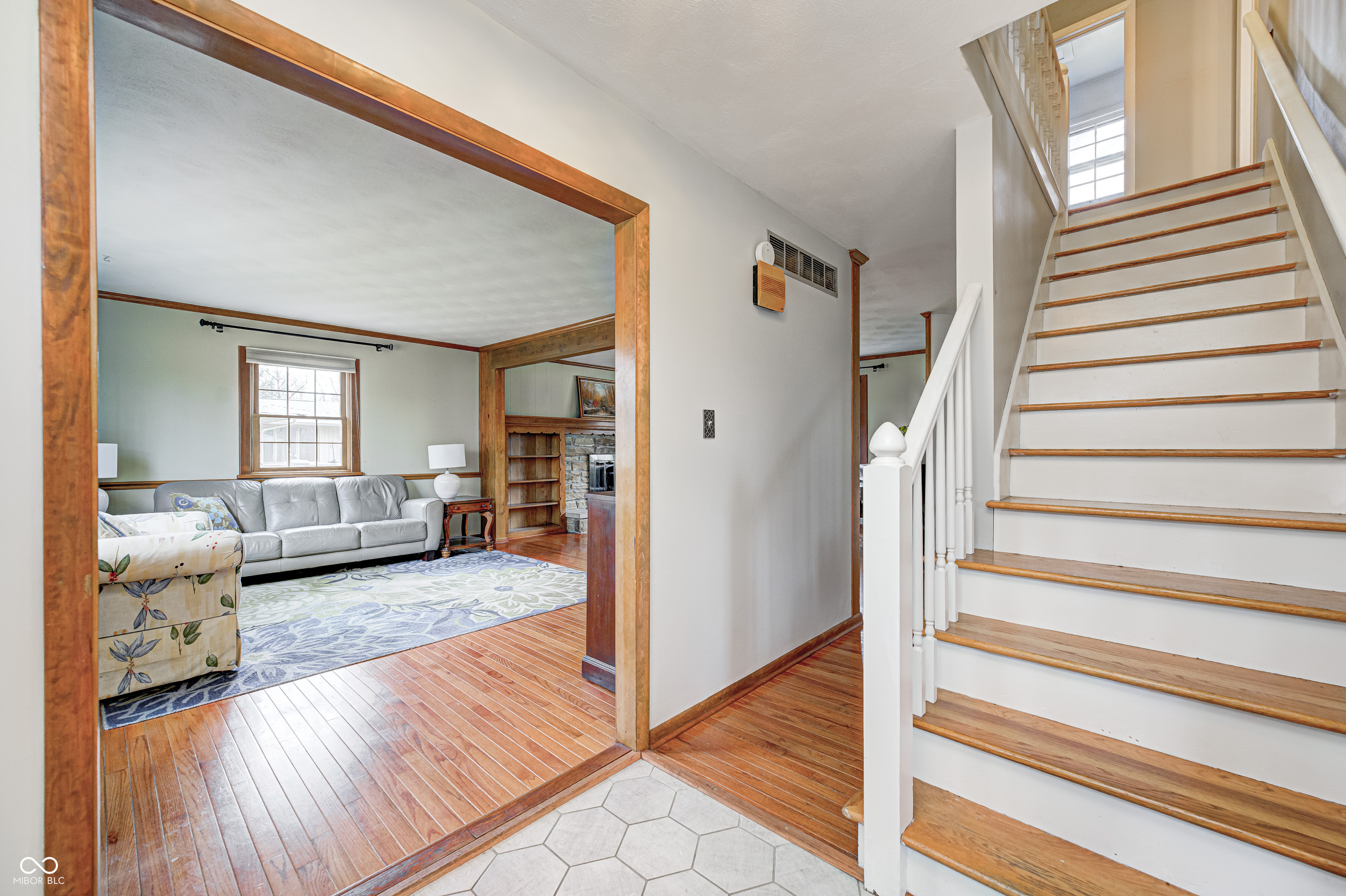 702 Griffin Road Indianapolis, IN 46227 - Photo 3 of 42