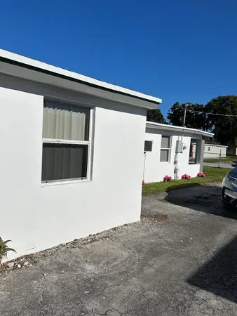 $2,400 | 2055 Northwest 8th Street, Pompano Beach, FL 33069