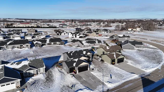 $405,000 | 888 7th Avenue, Wanamingo, MN 55983