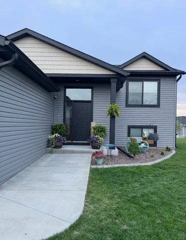 $405,000 | 888 7th Avenue, Wanamingo, MN 55983