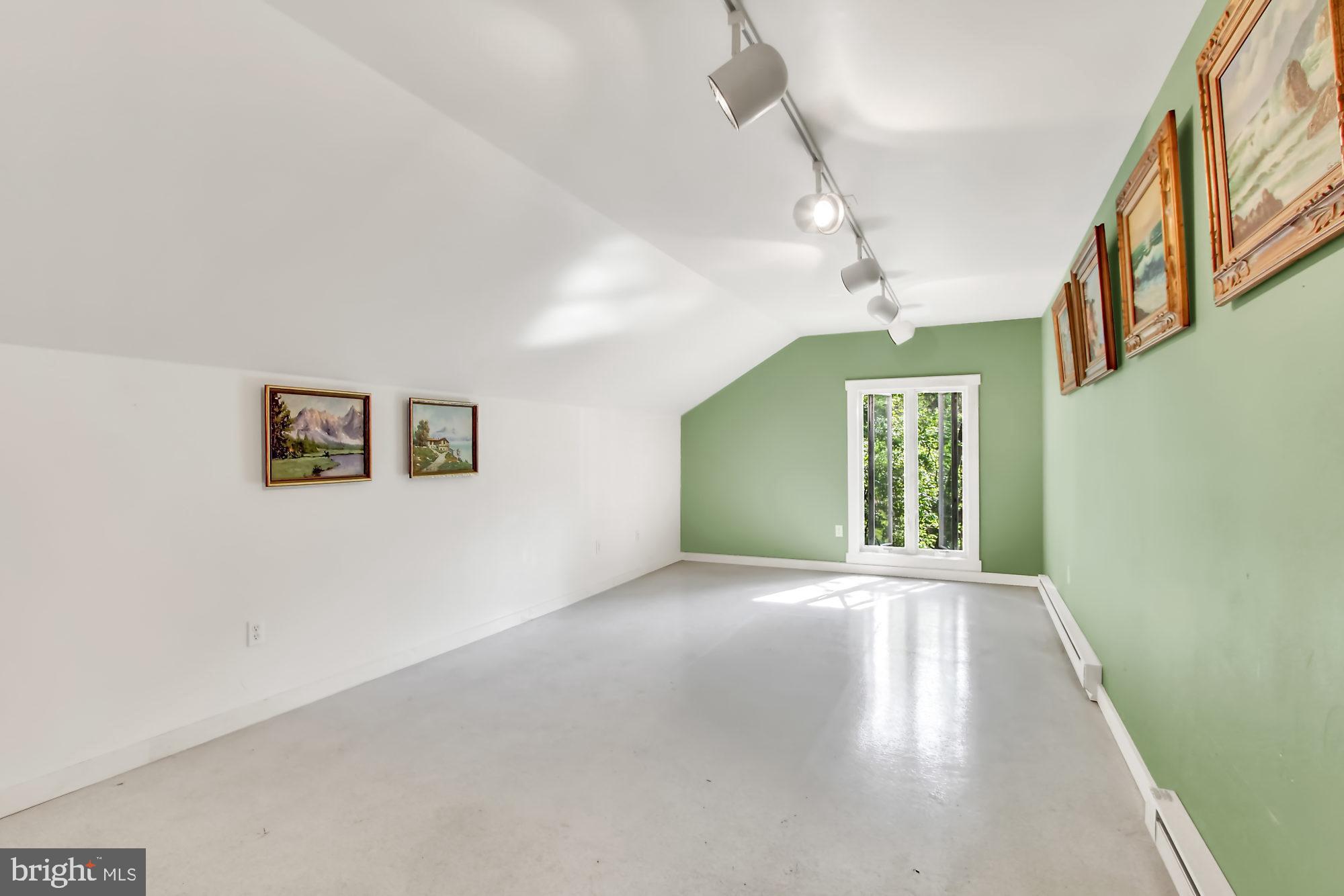3531 Colonial Road Dover, PA 17315 - Photo 25 of 29 Gallery Image 25