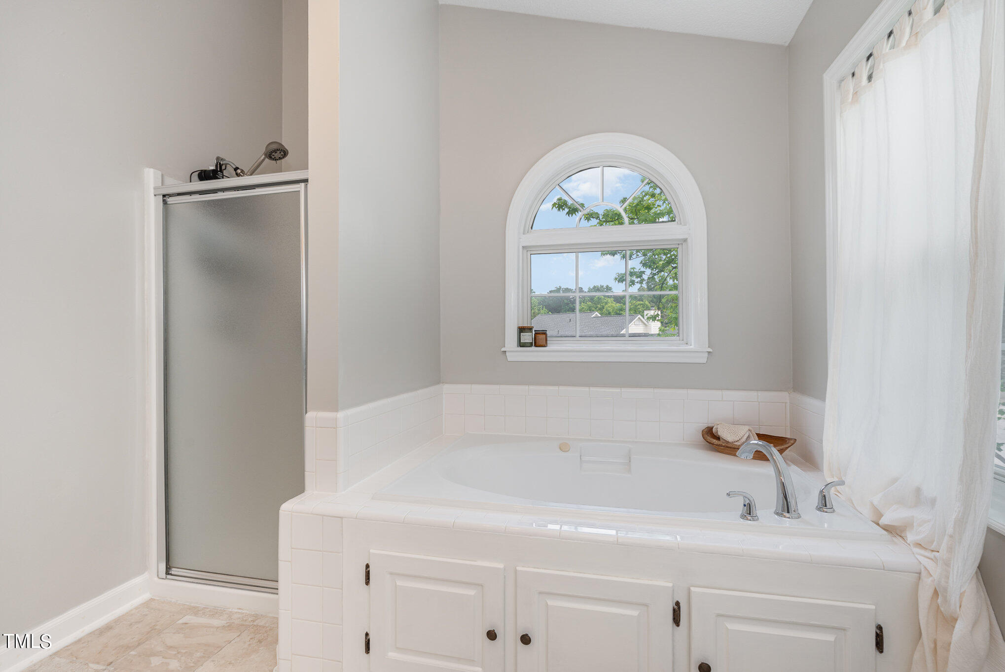 6911 Coventry Ridge Road Raleigh, NC 27616 - Photo 27 of 36 Primary Shower and Tub