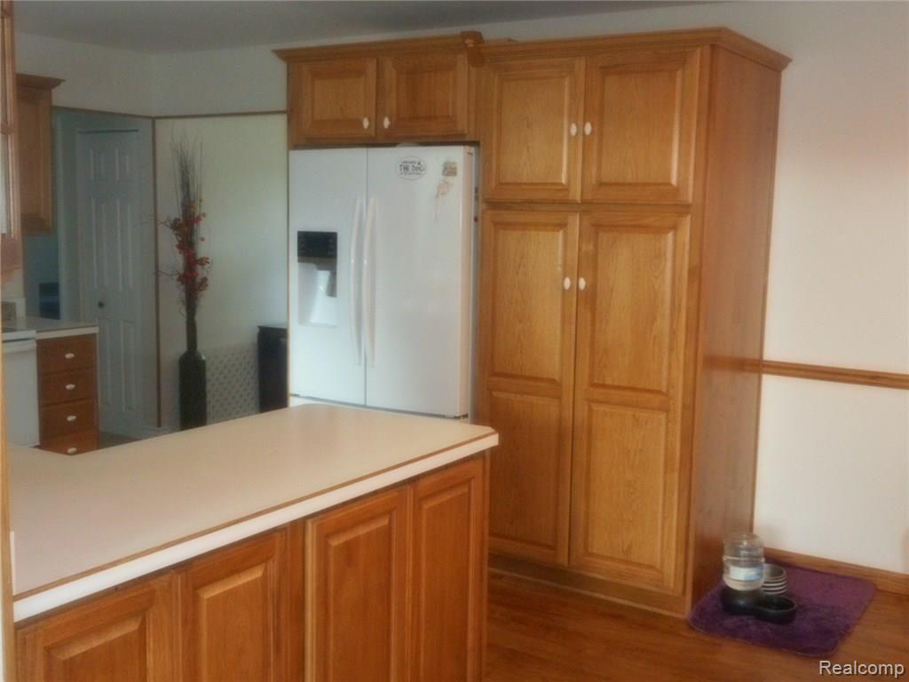 2162 Sheick Road Monroe, MI 48162 - Photo 8 of 44 8.JPG