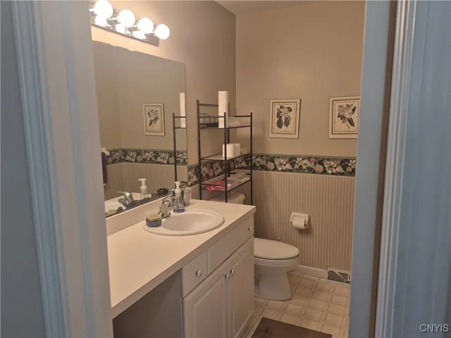 $2,450 | 331 Summerhaven Drive North, Manlius, NY 13057