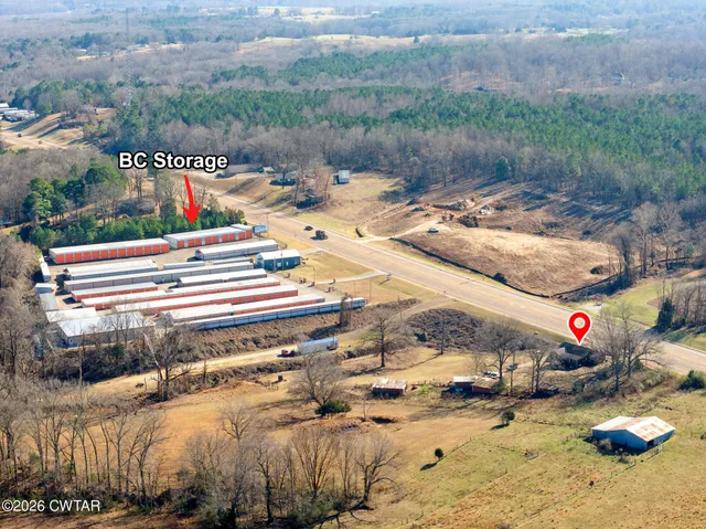 a view of aerial view of residential houses with outdoor space