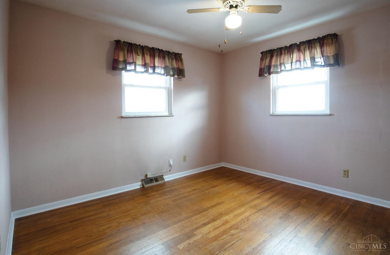 5542 Dry Ridge Road Cincinnati, OH 45252 - Photo 9 of 23 Gallery Image 9