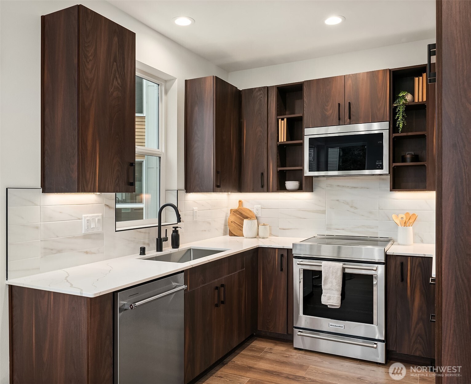 217 Northeast 75th Street Seattle, WA 98115 - Photo 16 of 24