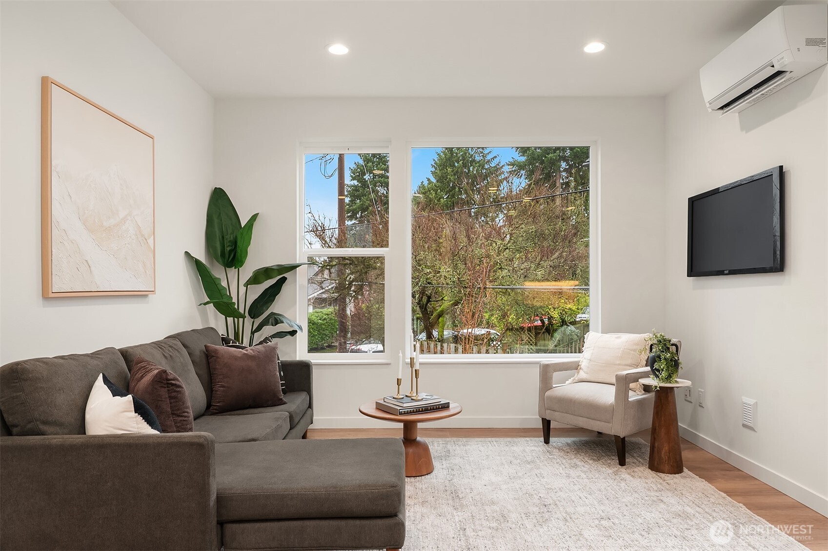 217 Northeast 75th Street Seattle, WA 98115 - Photo 8 of 24