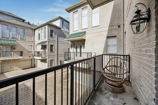 $389,000 | 2207 Austin Street, Houston, TX 77002