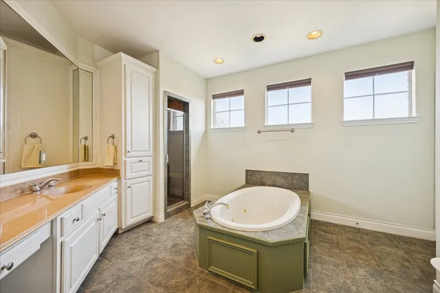 $389,000 | 2207 Austin Street, Houston, TX 77002