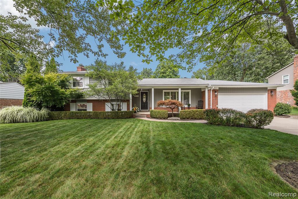 32314 Craftsbury Road Farmington Hills, MI 48334 - Photo 1 of 32