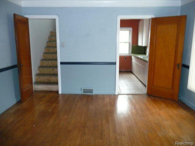 2400 East Maple Road Troy, MI 48083 - Photo 3 of 10 3