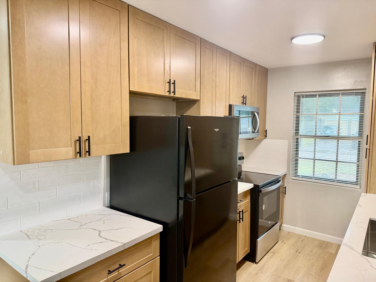 620 Circle Way Alvin, TX 77511 - Photo 8 of 22