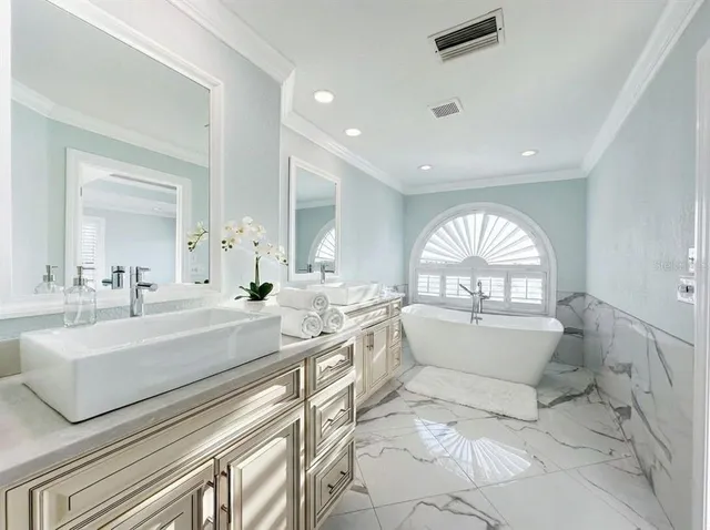 $3,175,000 | 504 Hillsborough Street, Palm Harbor, FL 34683