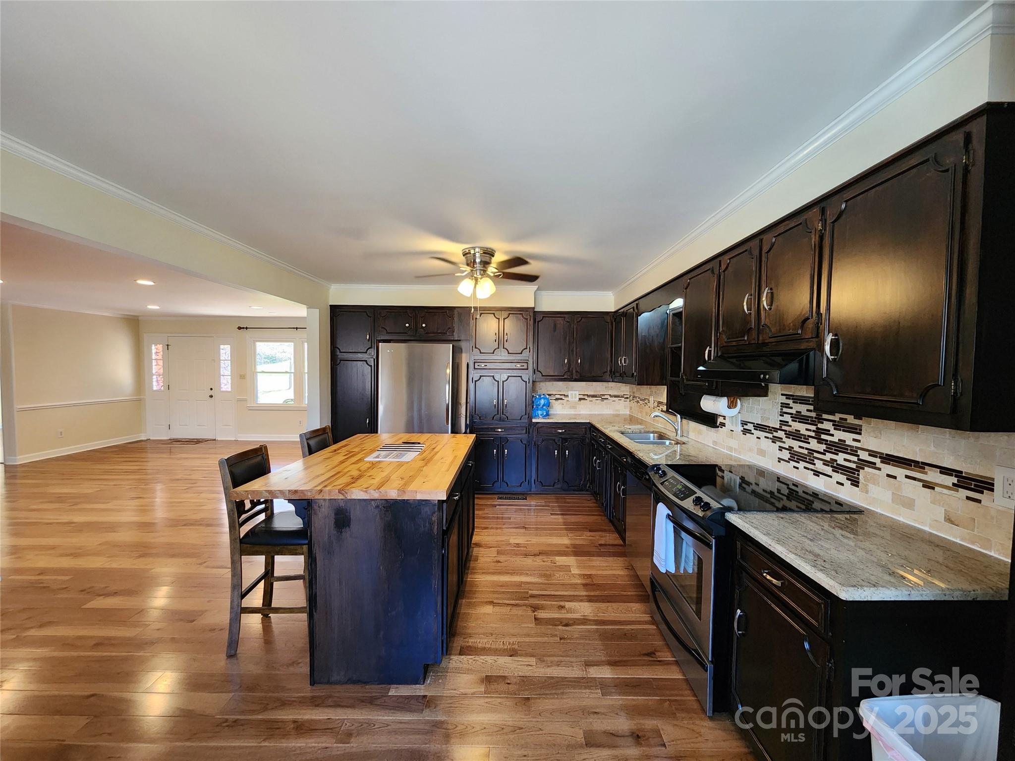 1301 Huckleberry Road Lincolnton, NC 28092 - Photo 3 of 39 Gallery Image 3