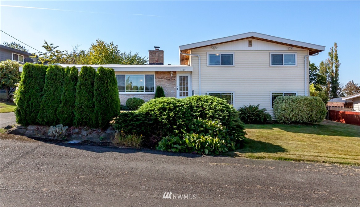 1409 South 27th Street Renton, WA 98055 - Photo 2 of 21