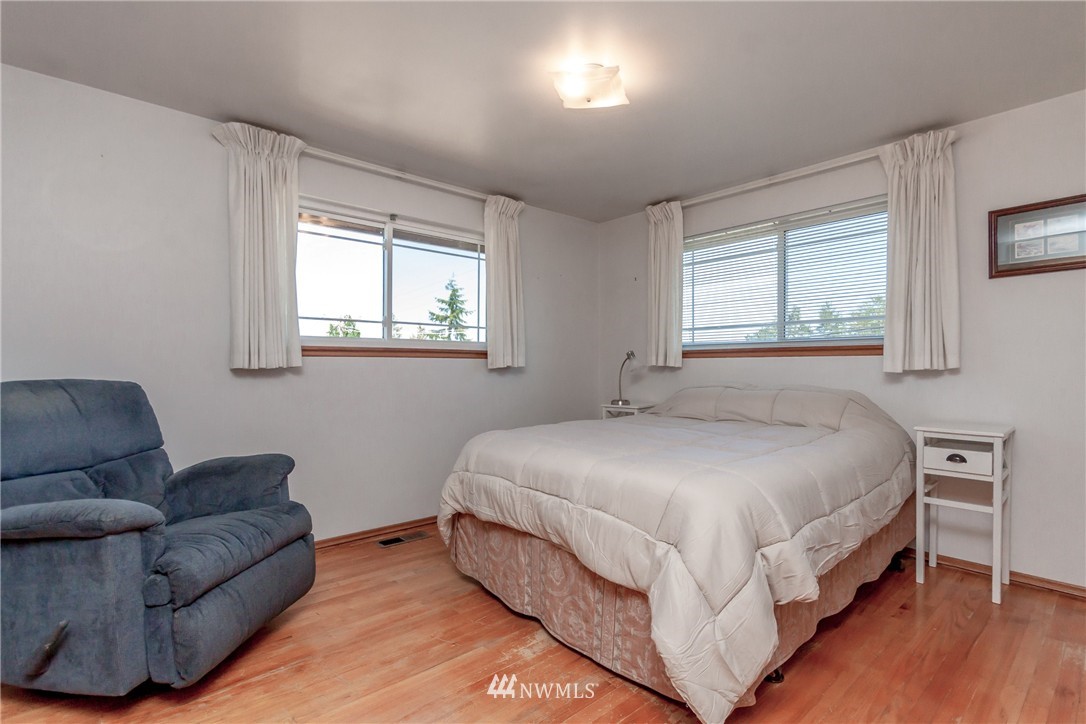 1409 South 27th Street Renton, WA 98055 - Photo 12 of 21