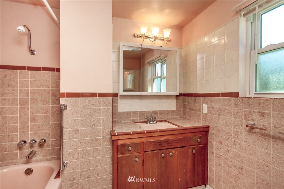 1409 South 27th Street Renton, WA 98055 - Photo 15 of 21