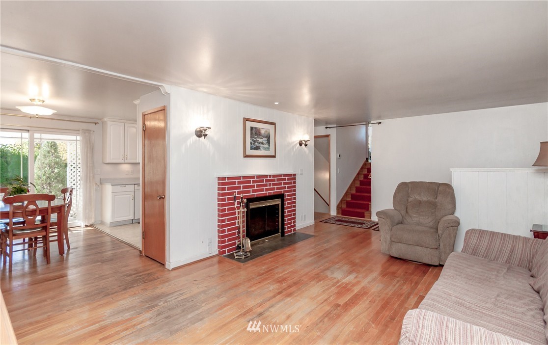 1409 South 27th Street Renton, WA 98055 - Photo 3 of 21