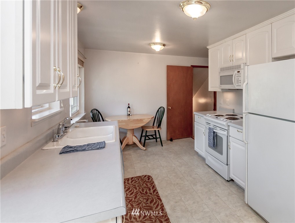 1409 South 27th Street Renton, WA 98055 - Photo 5 of 21