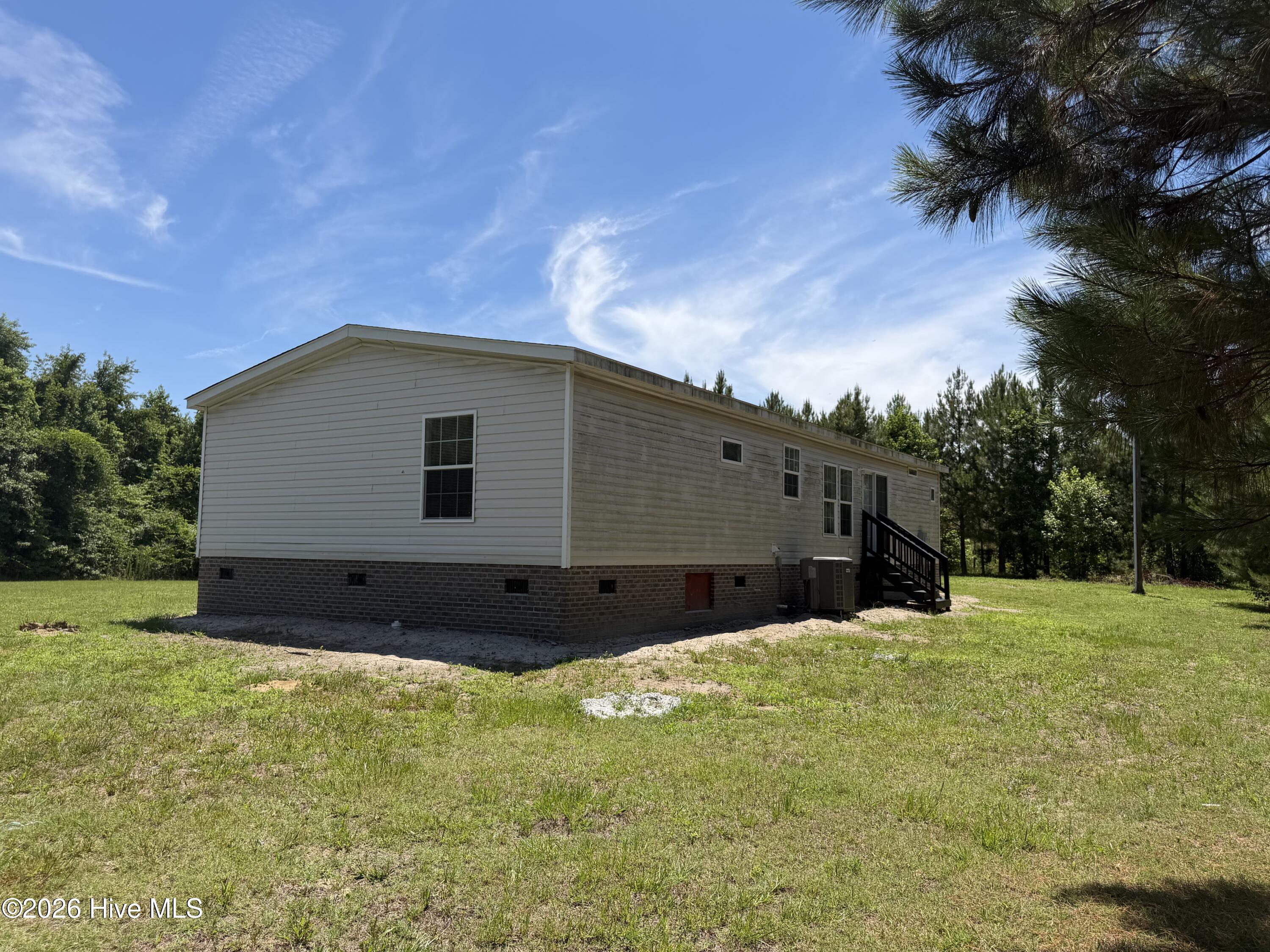 194 Barbee Road Richlands, NC 28574 - Photo 5 of 20