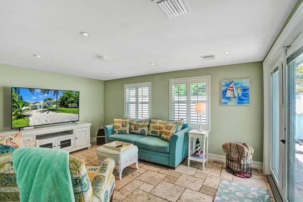$3,200 | 1433 Northeast 27th Street, Pompano Beach, FL 33064