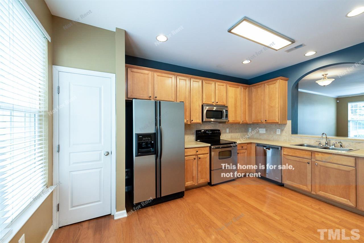 7819 Spungold Street Raleigh, NC 27617 - Photo 6 of 14 Gallery Image 6