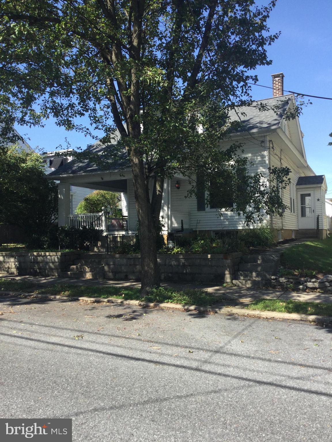 51 Front Street Lititz, PA 17543 - Photo 2 of 31