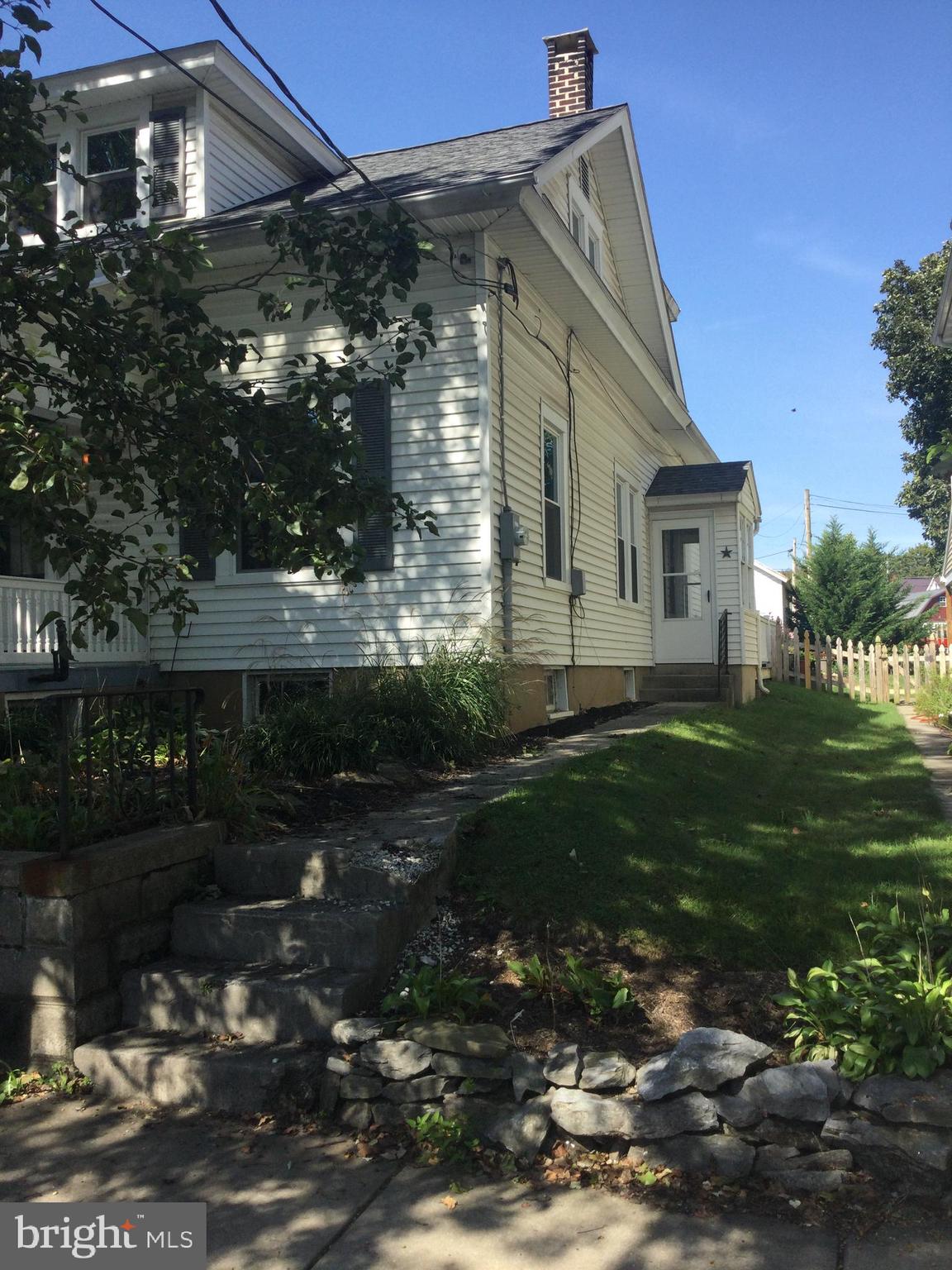 51 Front Street Lititz, PA 17543 - Photo 3 of 31
