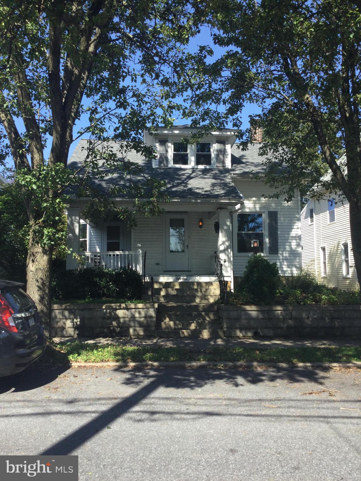 51 Front Street Lititz, PA 17543 - Photo 5 of 31