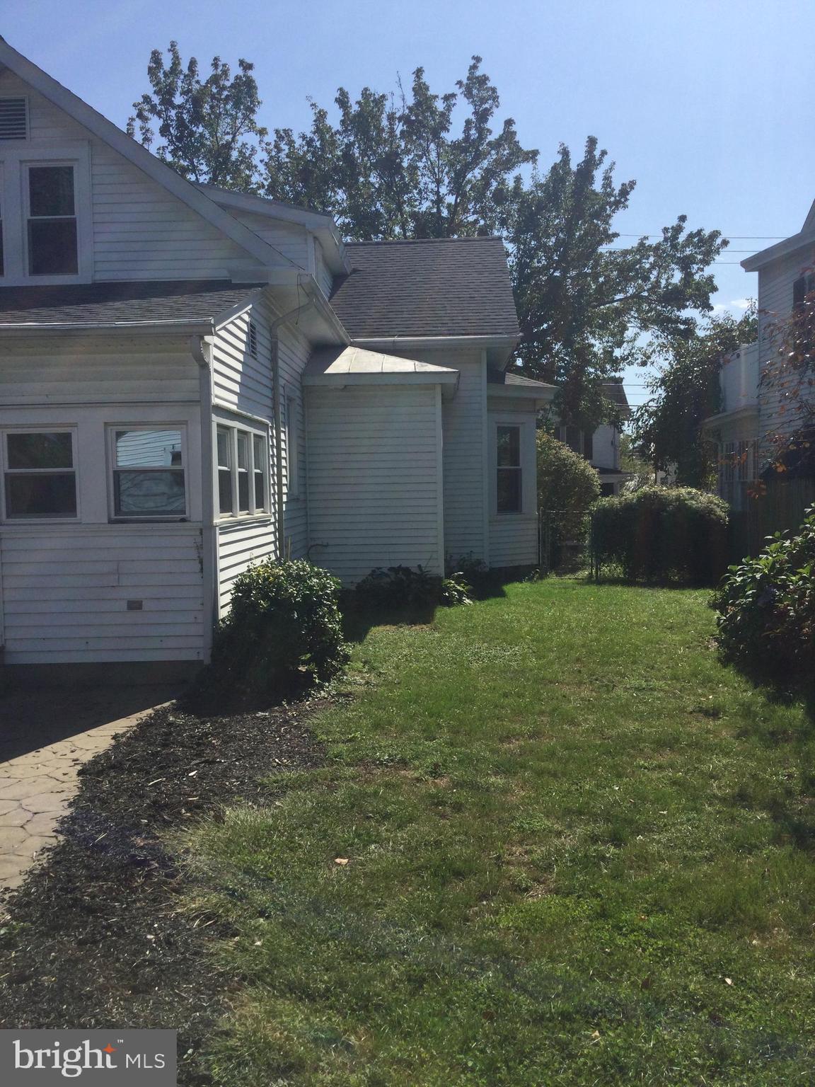 51 Front Street Lititz, PA 17543 - Photo 9 of 31
