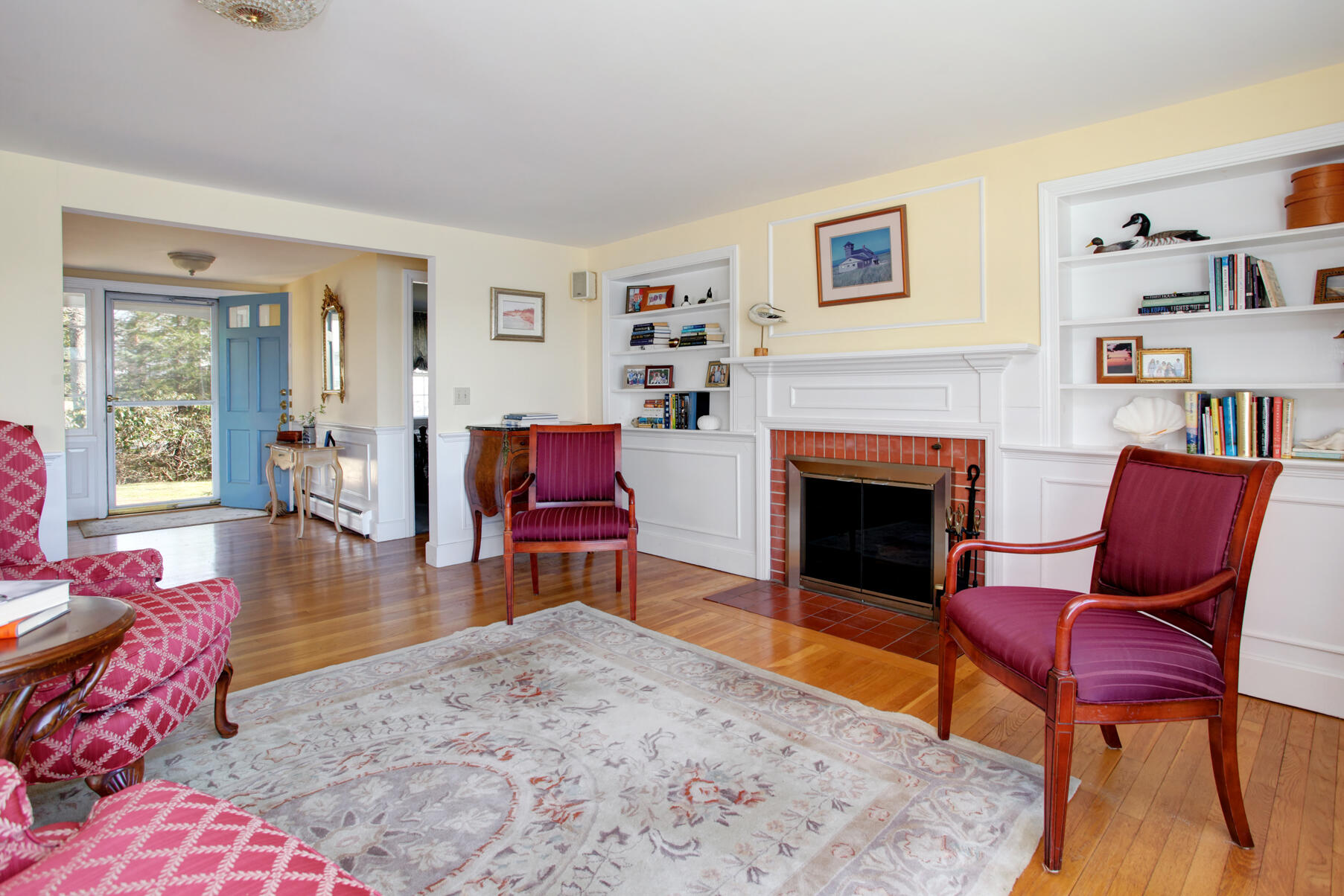 130 Holly Point Road Centerville, MA 02632 - Photo 8 of 36 Living room