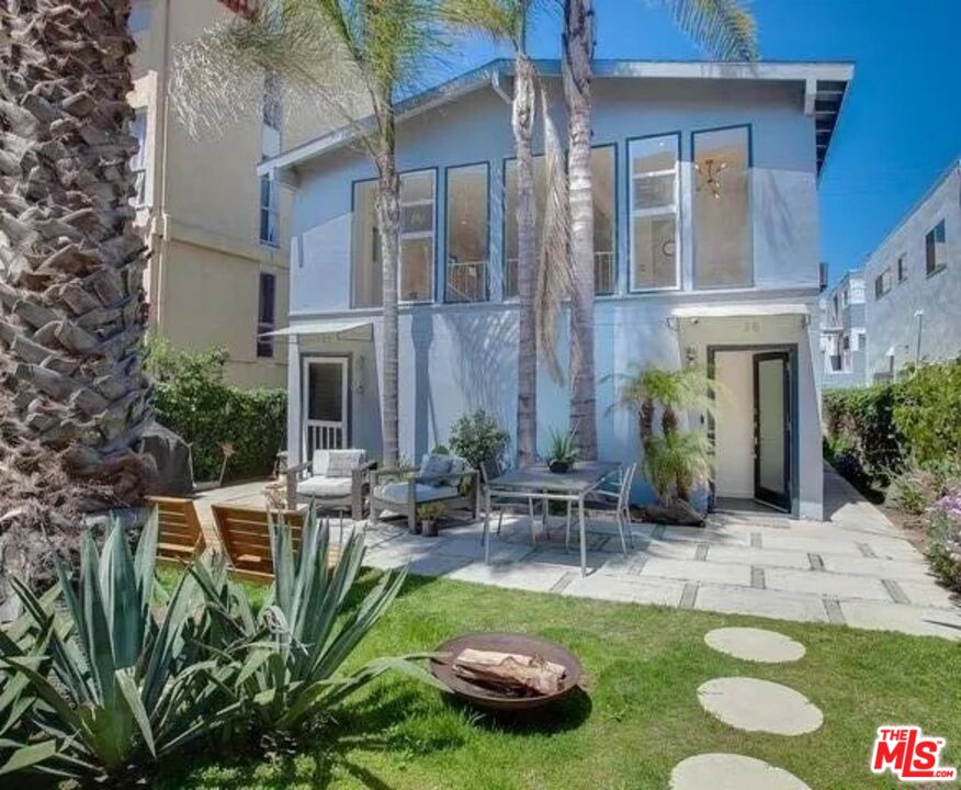 25 Catamaran Street Marina del Rey, CA 90292 - Photo 1 of 1