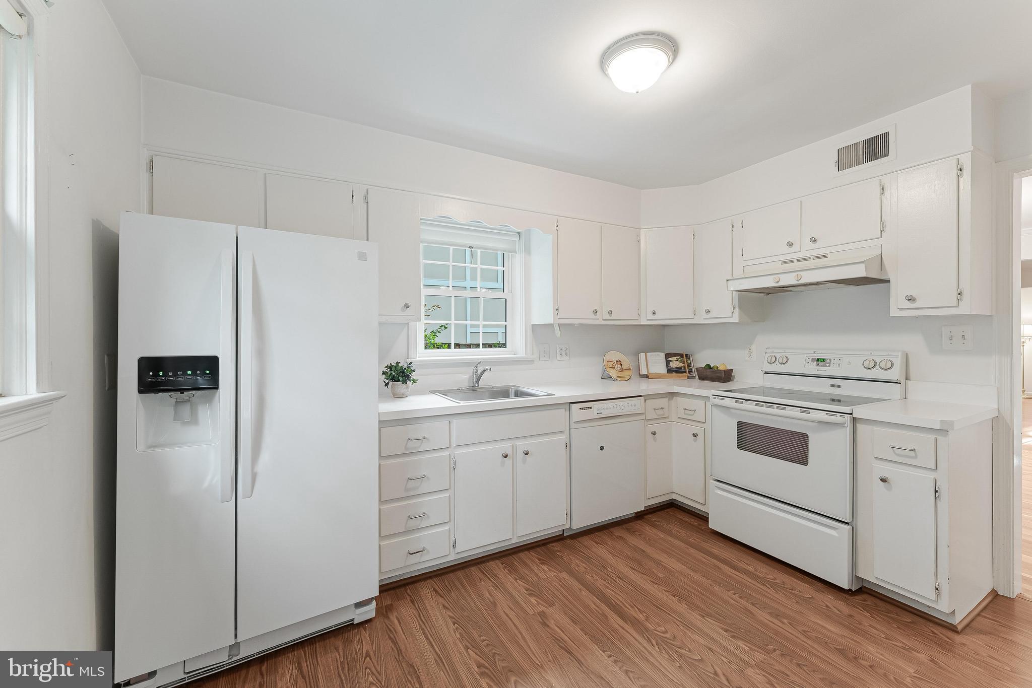 2807 Ridge Rd Drive Alexandria, VA 22302 - Photo 12 of 49 Gallery Image 12